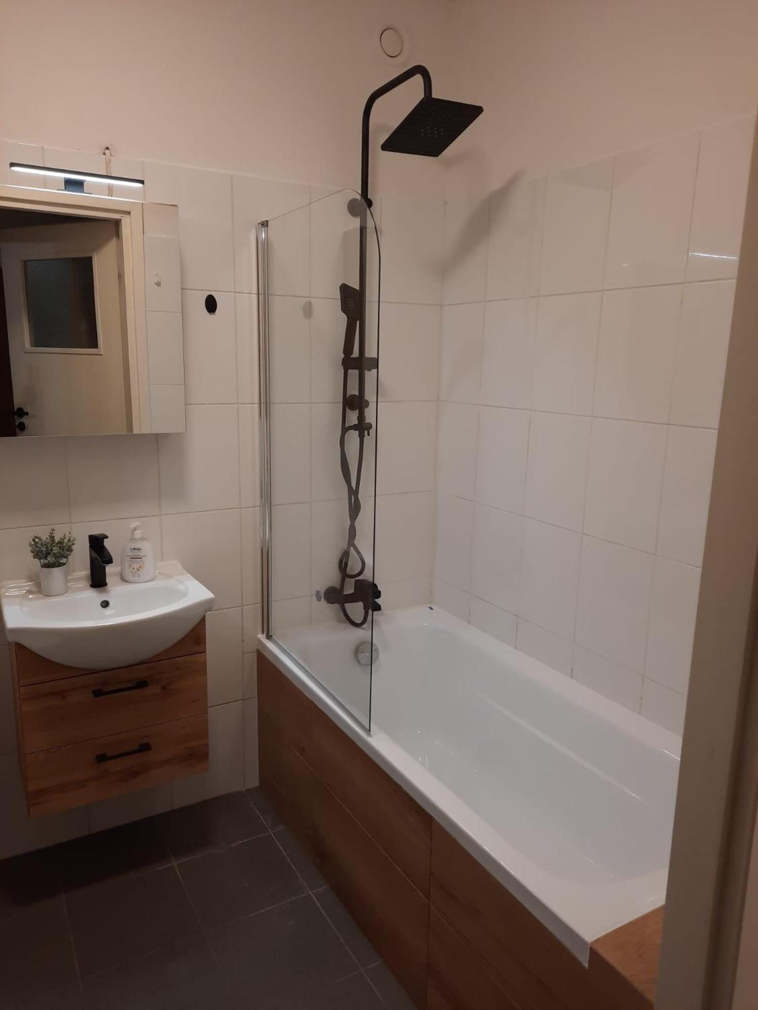 Apartamenty Trzy Wieze Warsawa Bagian luar foto